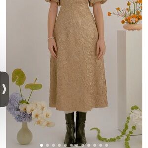 Lisa Says Gah Gold Textured Midi Skirt